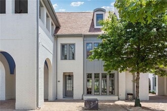 Building Photo - 11280 Serenbe Ln