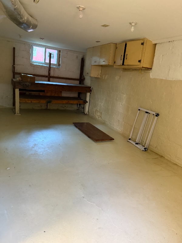 Photo - 748 Thayer Ave House