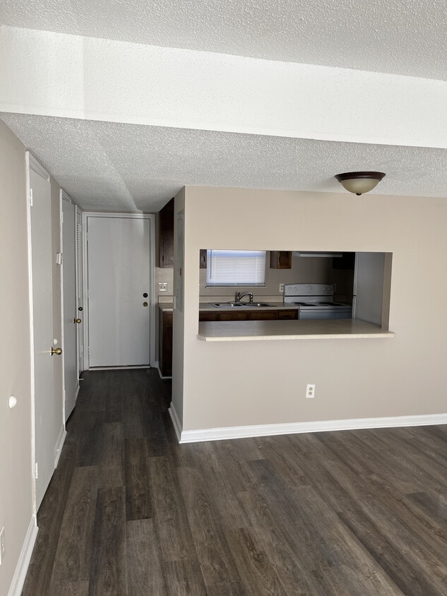 Primary Photo - Coal Creek Apartment Homes