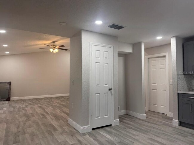 Foto del edificio - 12142 Caper St