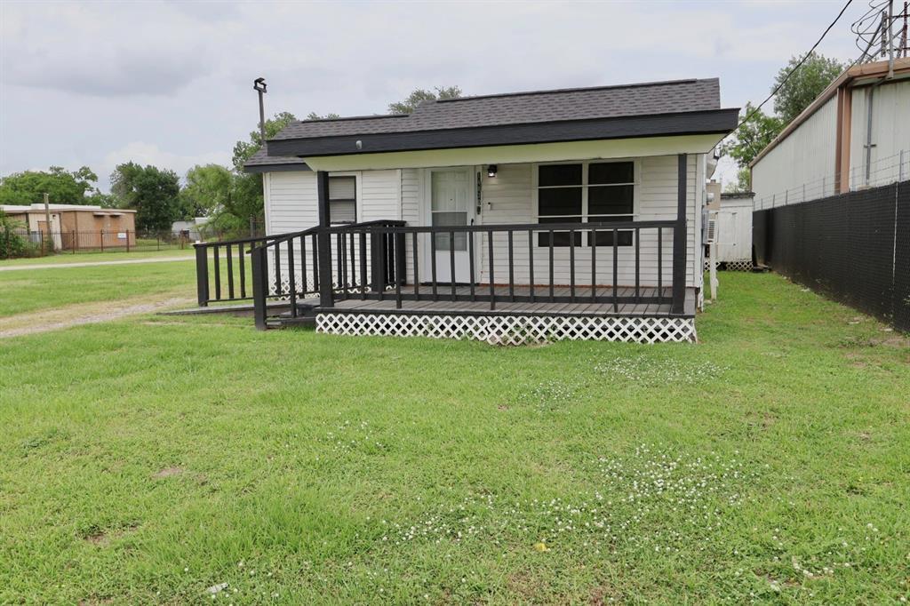 Primary Photo - 14830 Ormel St