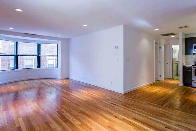 Foto del edificio - 107 Queensberry St