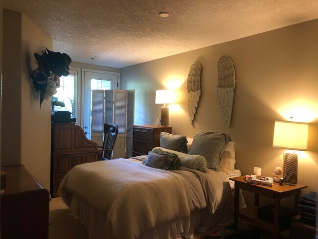 Foto del edificio - 202 Eagle Village - 1325 S Hwy