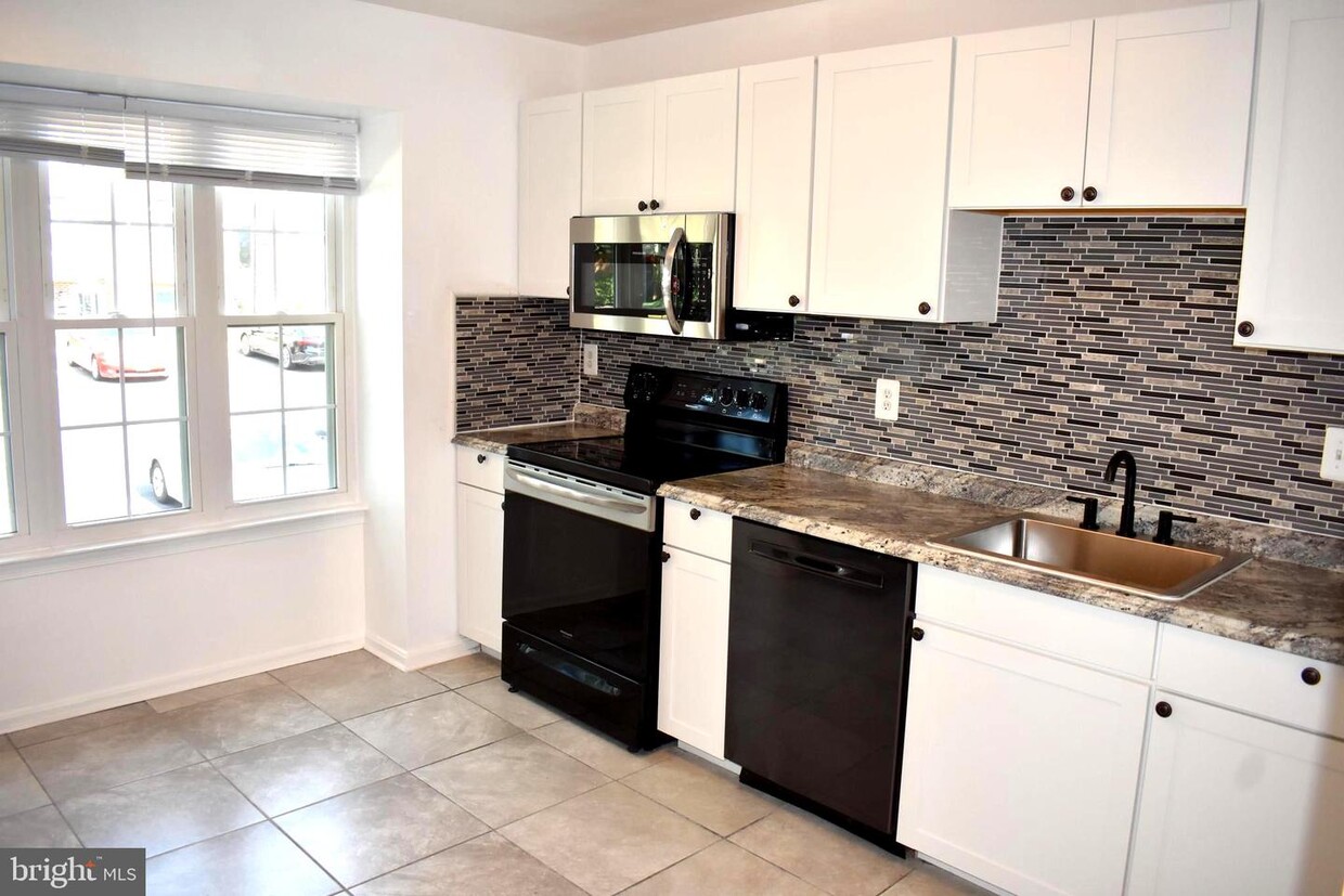 Primary Photo - 7661 Arbory Ct