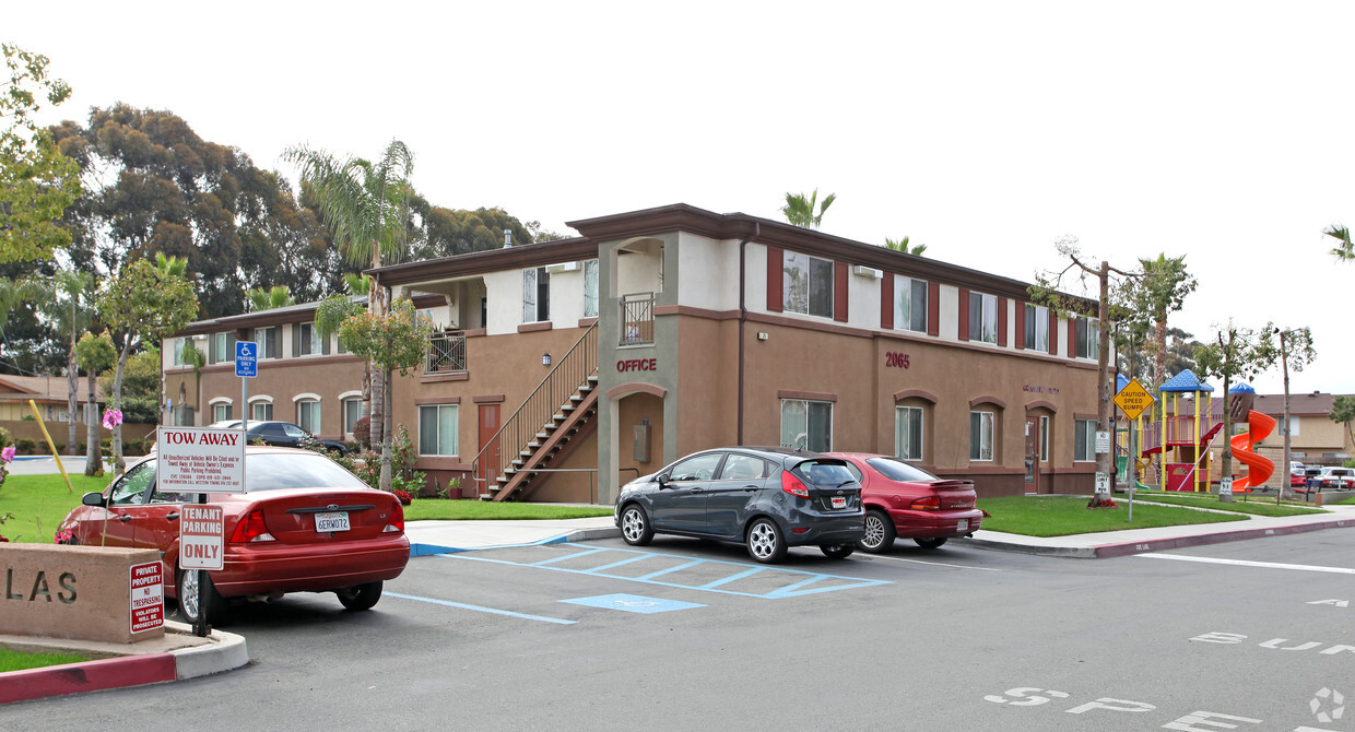 Building Photo - Mesa Family Villas