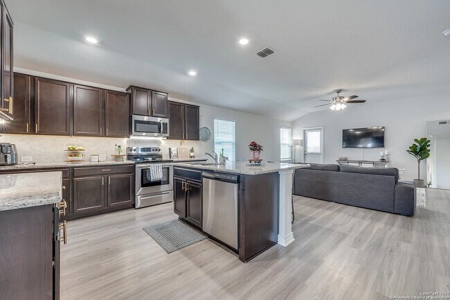 Cocina - 2915 Thackery Grv