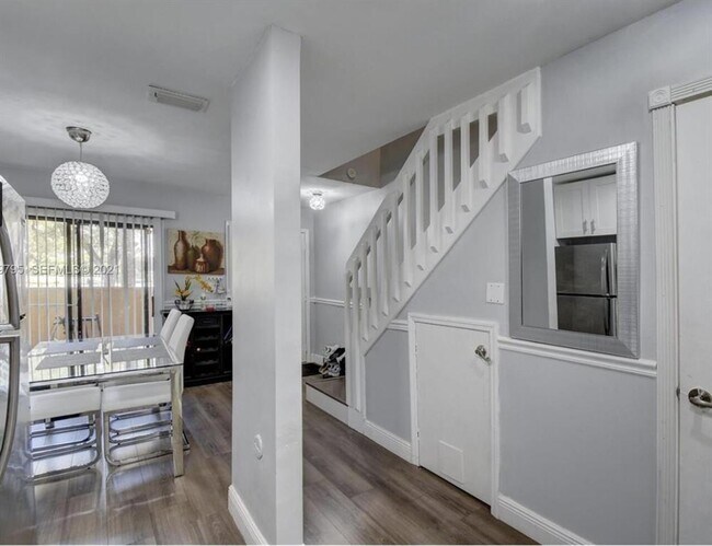 Foto del edificio - 9270 NW 40th St
