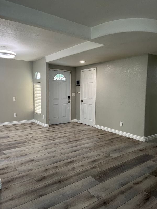 Building Photo - 12580 Fairoaks Ln