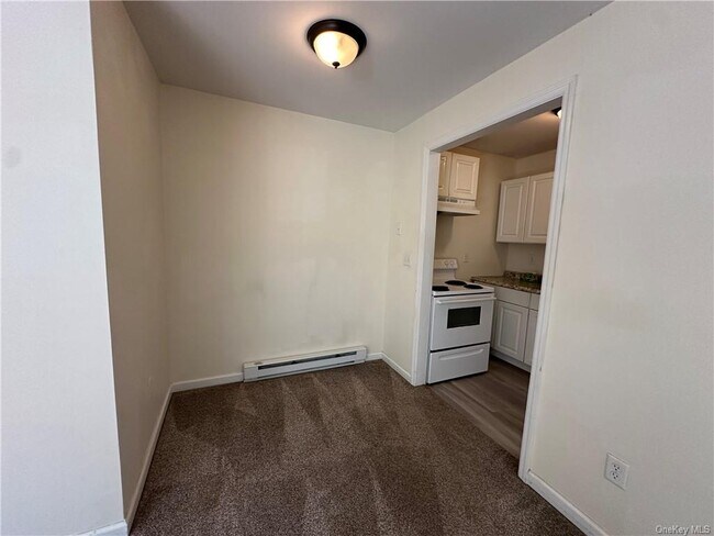 Building Photo - 2048 Cr 8