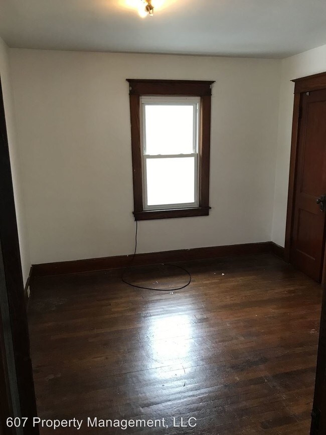 Foto del edificio - 70 New York Ave