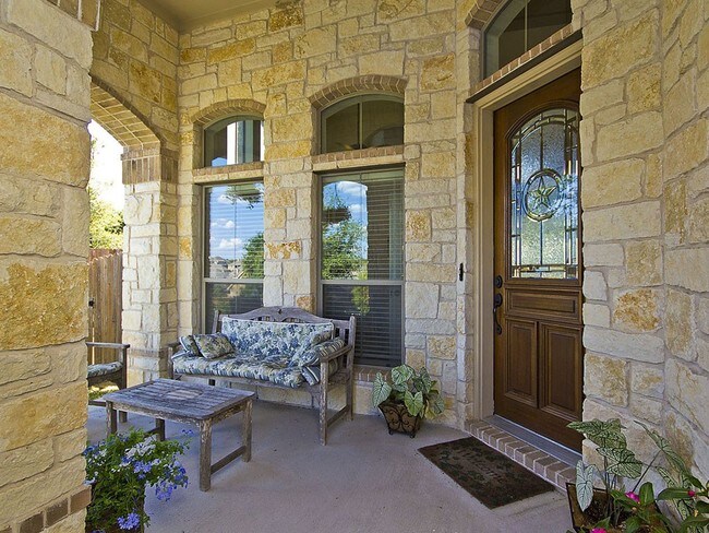 Foto del edificio - 271 Longmont Ln