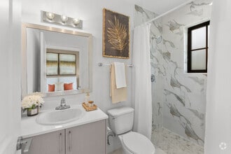 2BR, 2BA - 890SF - Primary Bathroom - Flamingo Village