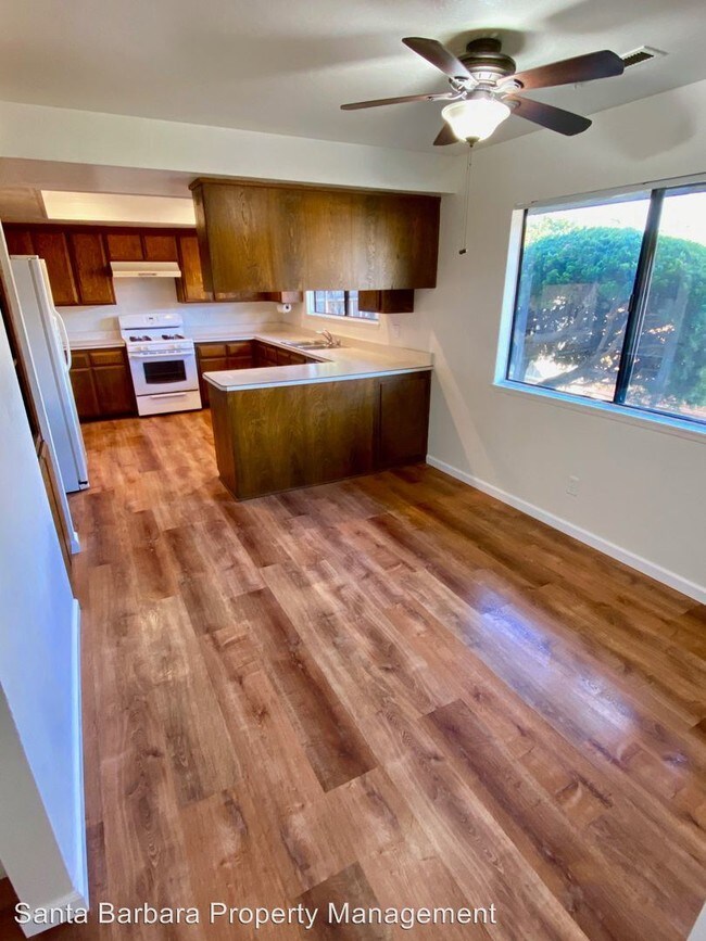 Foto del edificio - 208 N C St