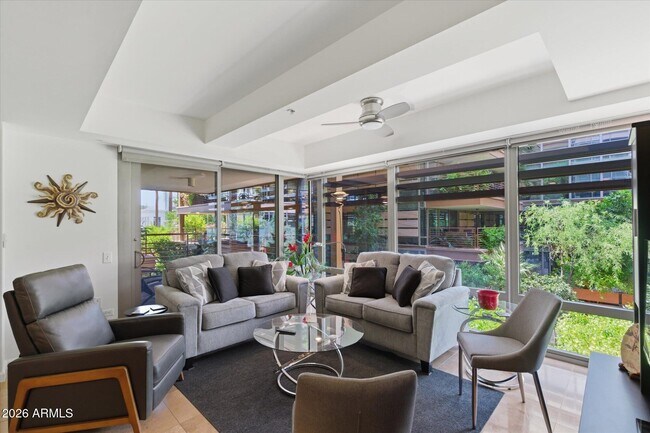 Foto del edificio - 7137 E Rancho Vista Dr
