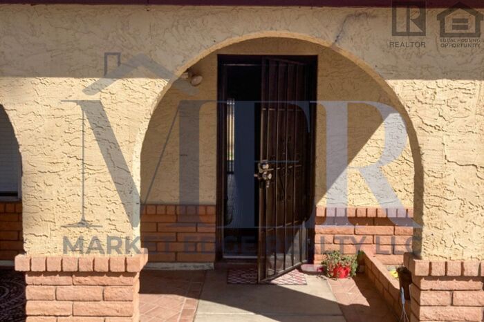 Foto principal - 3Bed/2Bath House in Val Vista/Southern! $3...