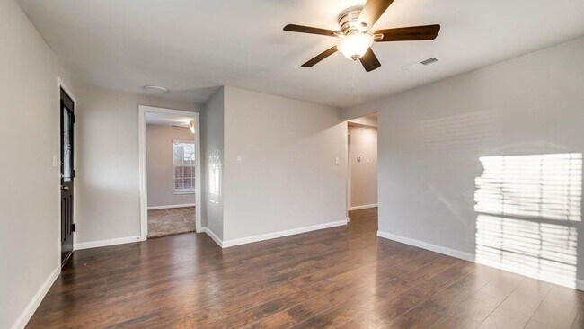 Foto del edificio - 905 N Bradley St