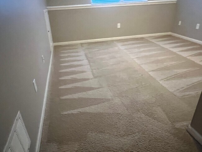 Foto del edificio - 13833 Willesden Cir