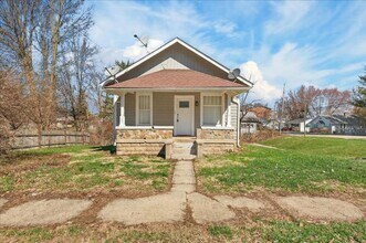 Building Photo - 108 W Broad St