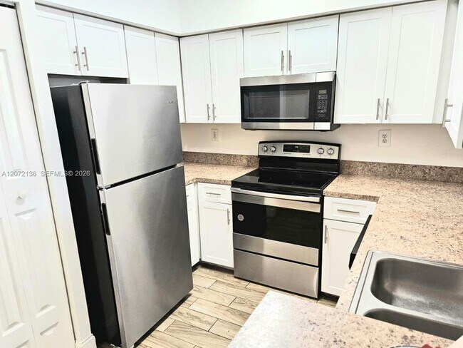 Foto del edificio - 220 SW 116th Ave