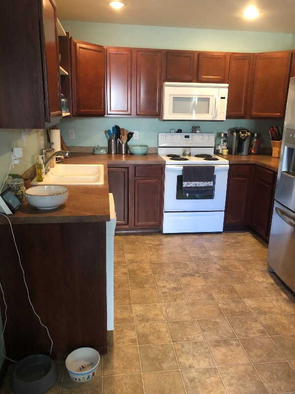 Foto del edificio - 2910 Alyssa Ct SE