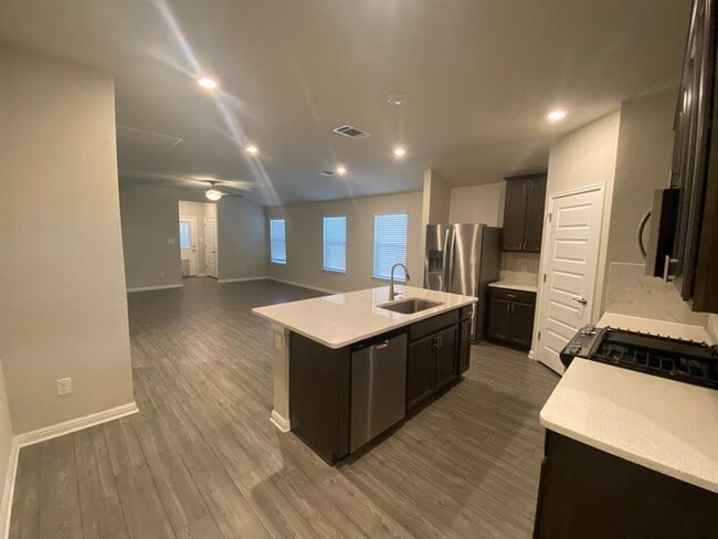 Building Photo - 10301 Mager Ln