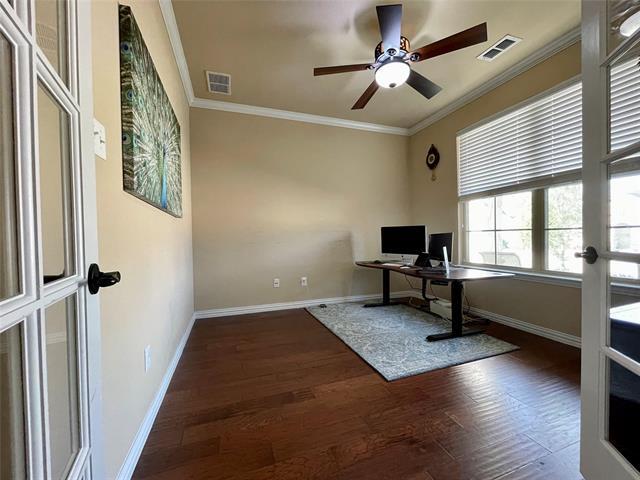 Building Photo - 2680 Costa Mesa Dr