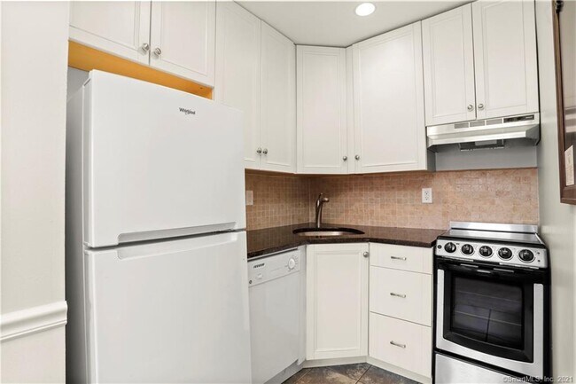Building Photo - 151 Courtland Ave