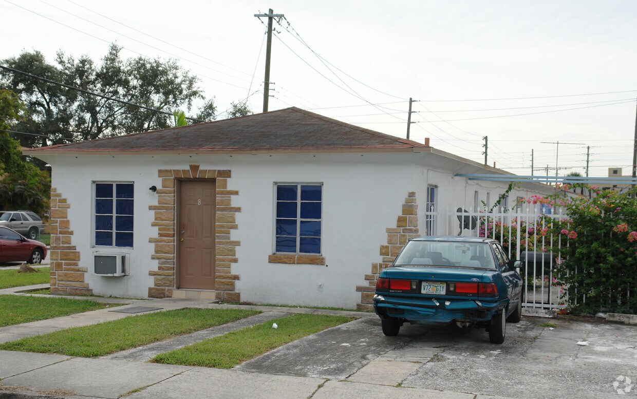 Building Photo - 60 NW 19th Ave