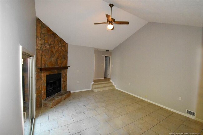 Building Photo - 521 Andover Rd