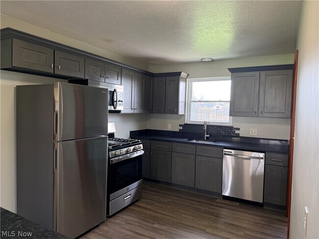 Foto del edificio - 12920 Fountain Ct