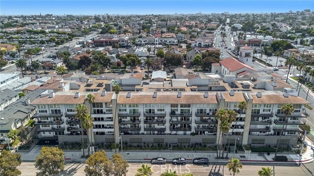 Primary Photo - 230 S Catalina Ave