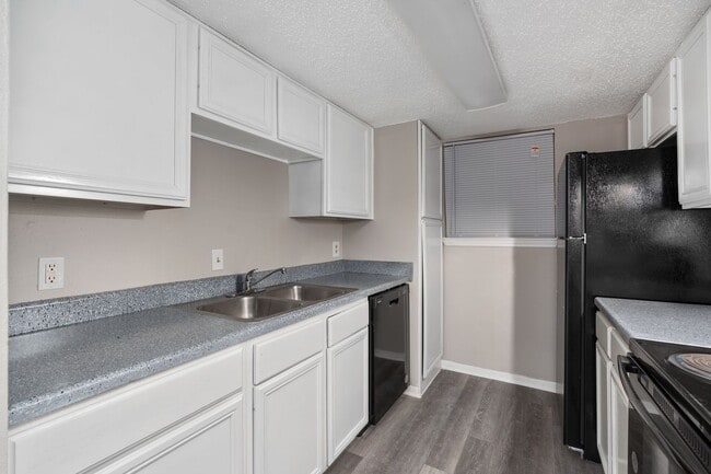 Interior Photo - TXAVT Avery Trace