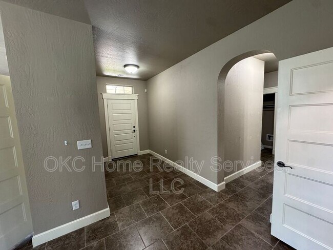 Foto del edificio - 921 SW 16th St