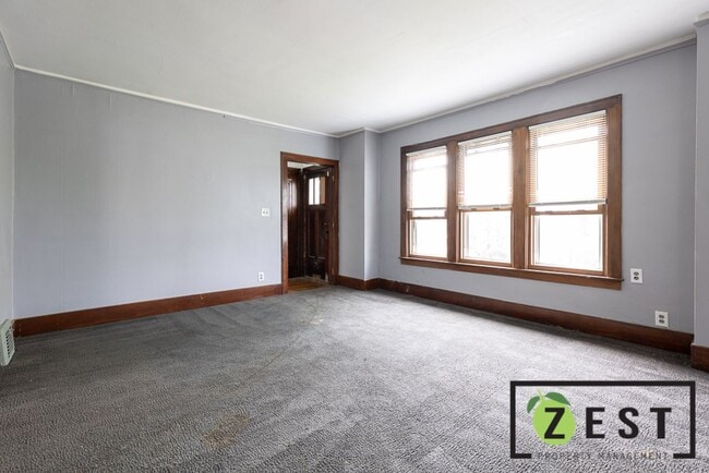 Building Photo - 4391 Nottingham Rd