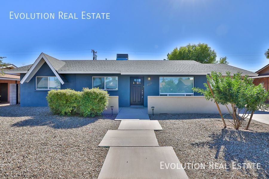 Primary Photo - 3 Bedroom Scottsdale Home with Garage!