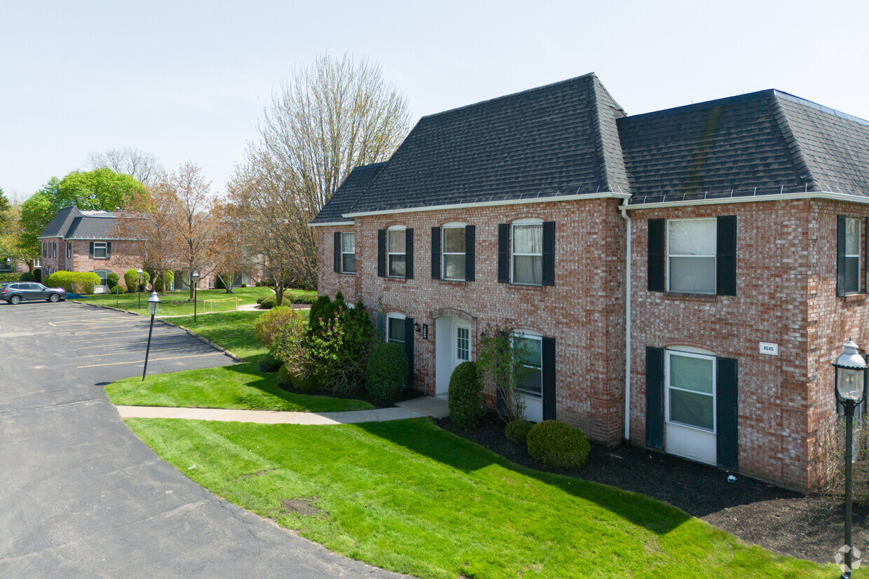 4545 Chestnut Ridge Rd - Chestnut Ridge Condos