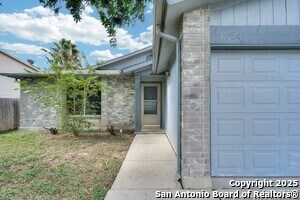 Foto del edificio - 8024 Coral Meadow Dr