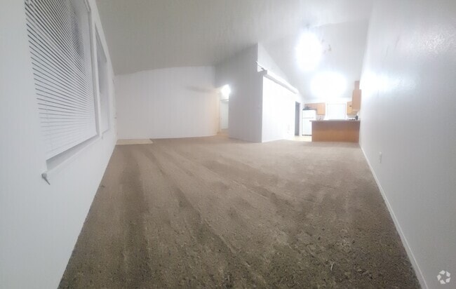 Building Photo - 803 N 20th Ave