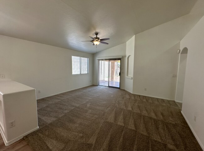 Building Photo - 8414 E Bowline Rd