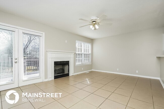 Foto del edificio - 736 Stone Hedge Dr