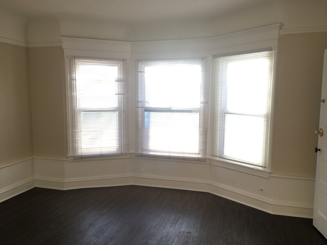 Primary Photo - 147 Woodrow Street