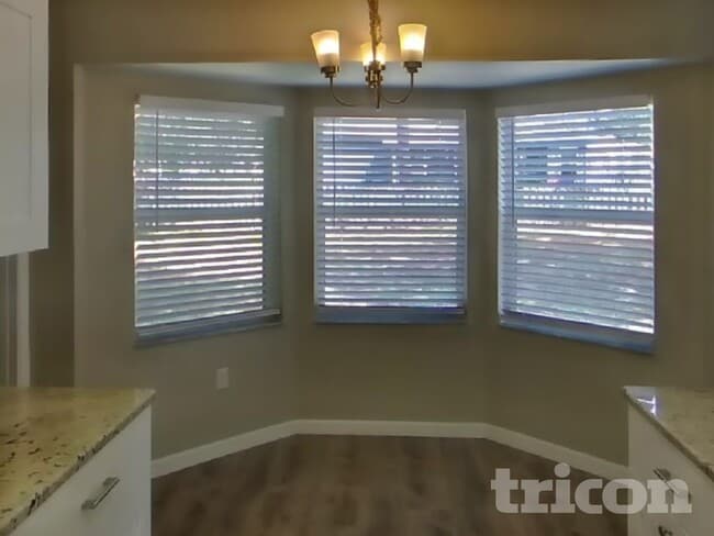 Foto del edificio - 12285 Villa Rd