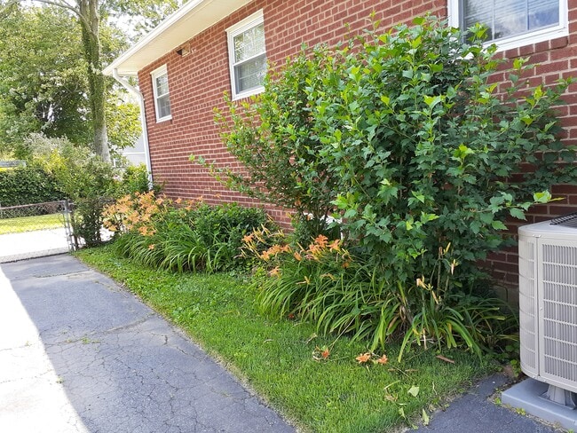 Driveway access - 6511 33rd St