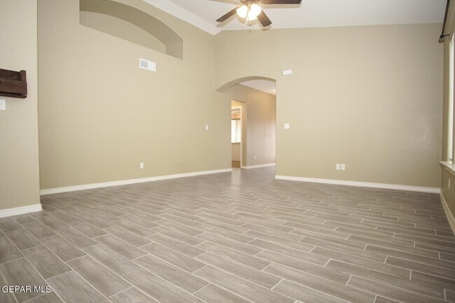 Building Photo - 14364 Tobe Davis Dr
