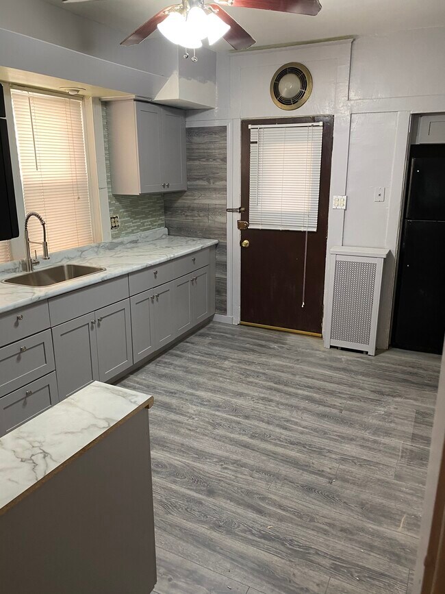 New Kitchen - 7309 S Constance Ave