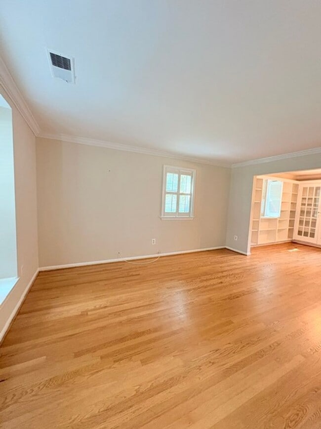 Photo - Fabulous Sun Splashed 3 BR, 2.5 BA Townhome in Kenwood Forest!