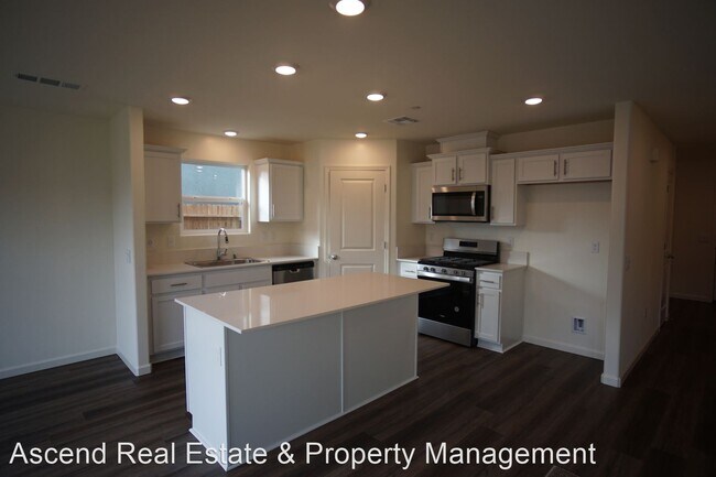 Building Photo - 4 br, 2 bath House - 6021 Versace Ave