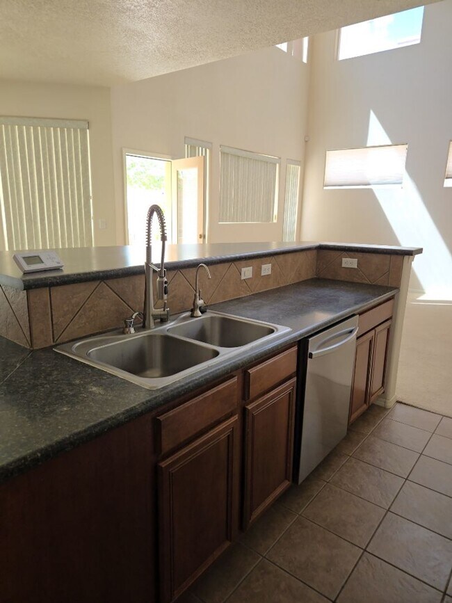 Foto del edificio - 45 Willow Trace Ct