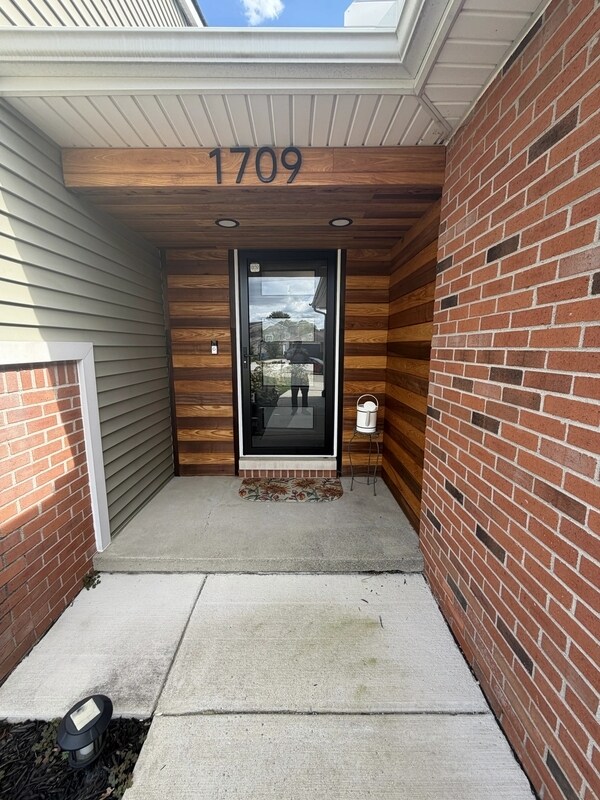 Foto del edificio - 1709 Copeland Cir
