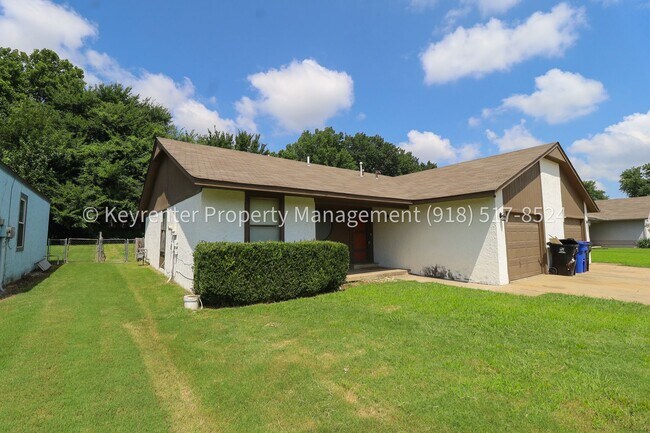 Foto del edificio - 4902 S Gum Ave